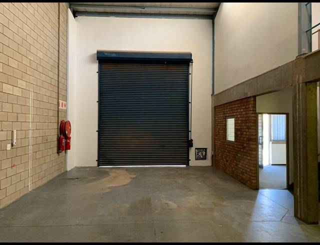 195M² WAREHOUSE TO LET IN STRIJDOMPARK